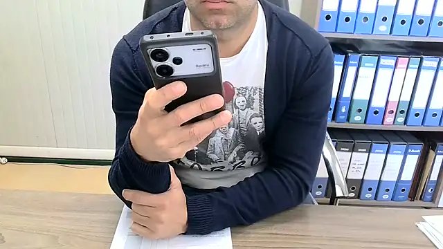 Evasionee online show from April 24, 2026, 6:27 am