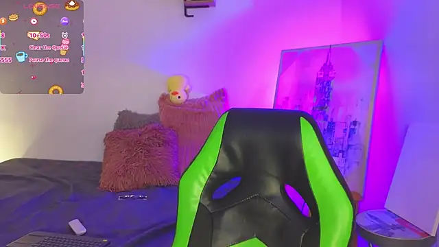 Indi rave online show from April 18, 2026, 8:20 pm