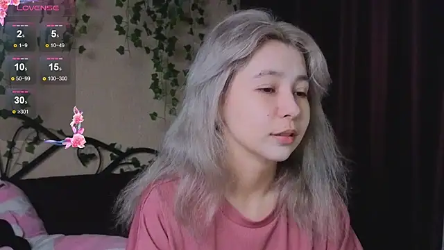 Alika Kiss online show from October 30, 2025, 3:52 am