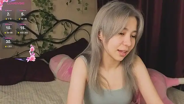 Alika Kiss online show from November 19, 2025, 6:24 am