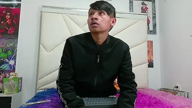 ALEXANDRO BOVER online show from December 1, 2025, 9:09 pm