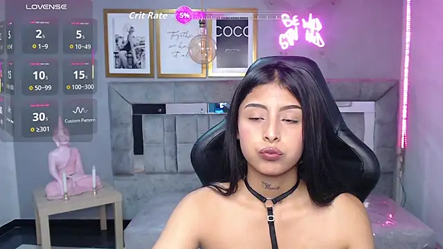 Cute Martina v online show from October 27, 2025, 8:13 pm