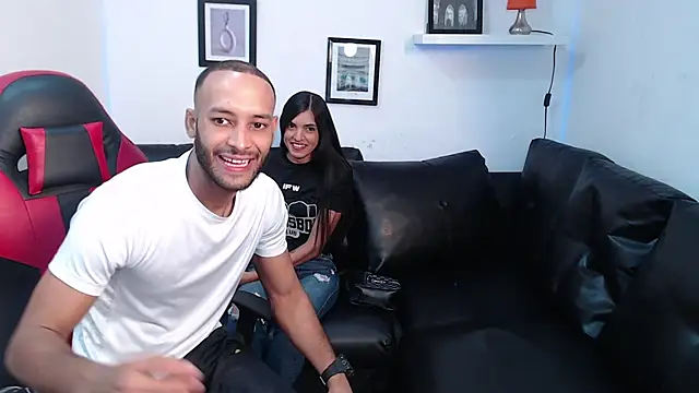 Giselle Max online show from November 9, 2025, 1:53 pm