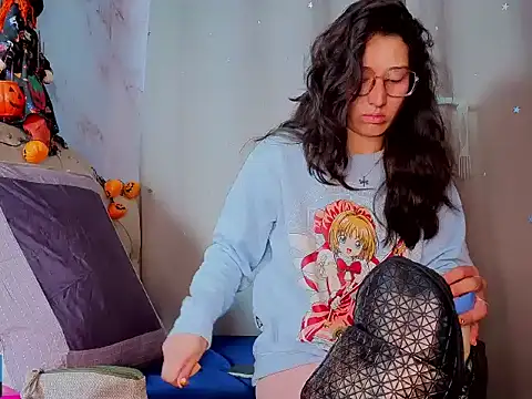 eva delight  online show from October 29, 2025, 11:34 am