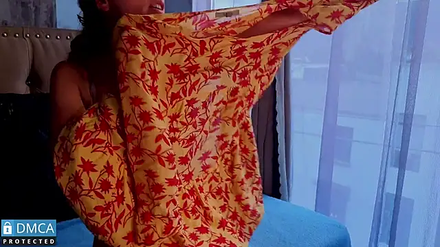 eva delight  online show from November 12, 2025, 4:51 pm