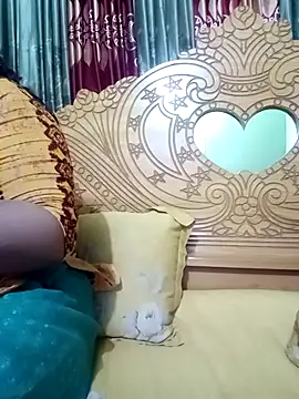 Nupur-00 online show from November 18, 2025, 10:14 pm