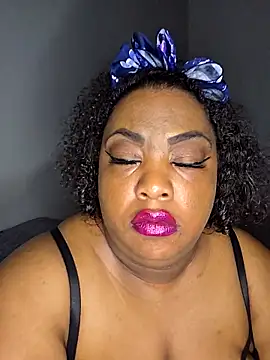 TigOBittiesTheOriginal online show from November 18, 2025, 4:11 pm