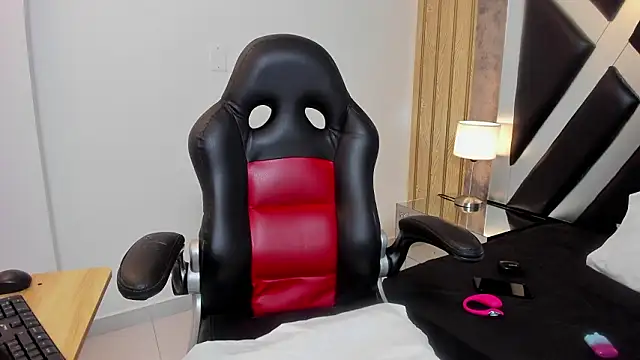 CloePerson online show from January 17, 2026, 3:39 pm