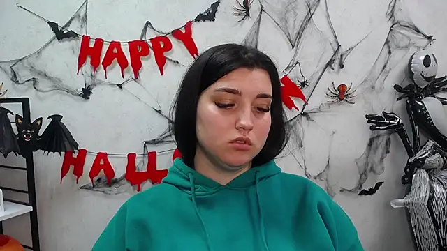 Snapshot of ScarletCargo chatting on November 5, 2025, 11:10 am ScarletCargo online show from November 5, 2025, 11:10 am