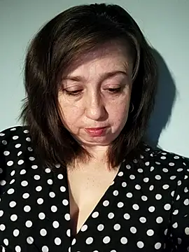 MaryKiki5619 online show from June 26, 2026, 7:29 pm