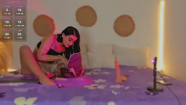 Maria Jhonees online show from November 17, 2025, 3:01 am