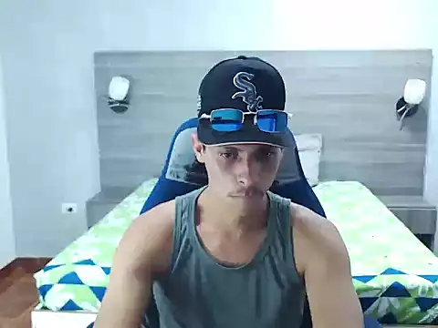 wiltom  online show from December 3, 2025, 3:36 am