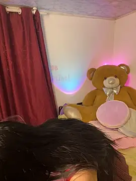 wetbyAlice online show from April 27, 2026, 12:19 am