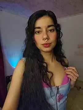 Snapshot of wetbyAlice chatting on May 13, 2026, 8:06 pm wetbyAlice online show from May 13, 2026, 8:06 pm