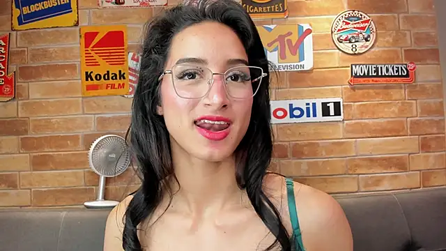 foxy sharlotte online show from April 18, 2026, 7:58 pm