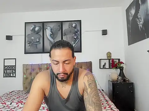 christopher palmerjs online show from December 3, 2025, 6:39 pm