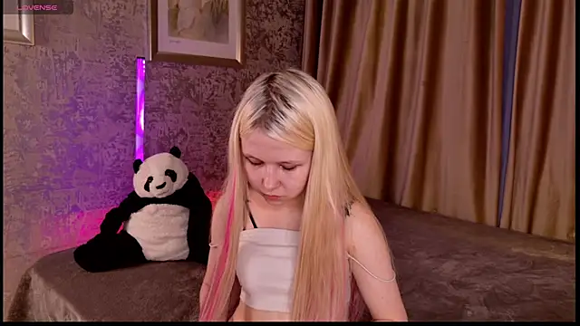 VivieSunn online show from April 26, 2026, 3:42 pm