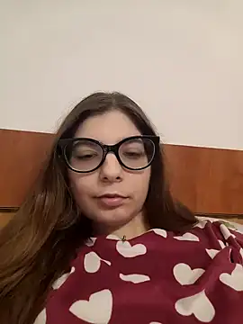 sweetbabygirlforyou online show from November 4, 2025, 1:21 pm