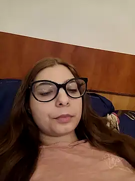 sweetbabygirlforyou online show from April 17, 2026, 11:24 am