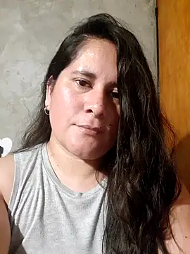 Snapshot of Clara_Arg chatting on December 3, 2025, 2:08 am Clara Arg online show from December 3, 2025, 2:08 am