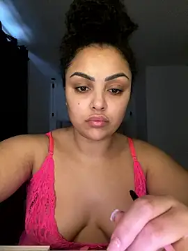 Snapshot of CaramelCarmenxox chatting on January 9, 2026, 1:58 pm CaramelCarmenxox online show from January 9, 2026, 1:58 pm