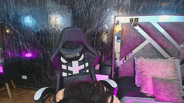 LaurenHazel online show from December 3, 2025, 9:02 pm