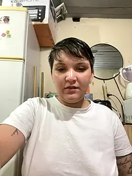 leti302 online show from October 31, 2025, 8:21 pm