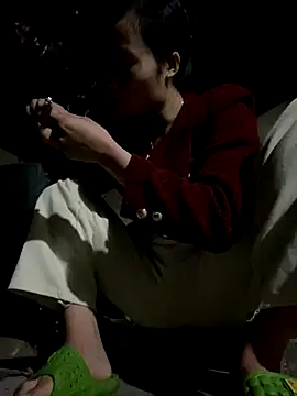 Yunzang online show from December 18, 2025, 3:45 am