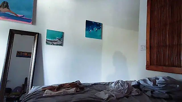 eleganceafterdark online show from December 2, 2025, 2:56 pm