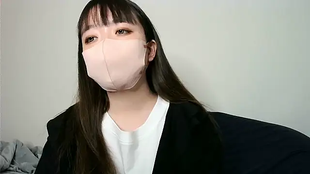 yua chan00 online show from November 13, 2025, 11:20 am