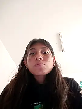 Snapshot of YeseniaRodriguez3 chatting on November 14, 2025, 4:17 pm YeseniaRodriguez3 online show from November 14, 2025, 4:17 pm