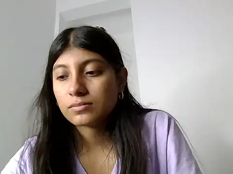 Snapshot of YeseniaRodriguez3 chatting on February 12, 2026, 8:37 pm YeseniaRodriguez3 online show from February 12, 2026, 8:37 pm
