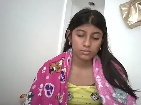 Snapshot of YeseniaRodriguez3 chatting on March 6, 2026, 12:56 pm YeseniaRodriguez3 online show from March 6, 2026, 12:56 pm