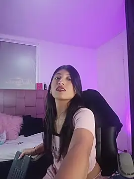 Snapshot of YeseniaRodriguez3 chatting on April 24, 2026, 12:51 pm YeseniaRodriguez3 online show from April 24, 2026, 12:51 pm
