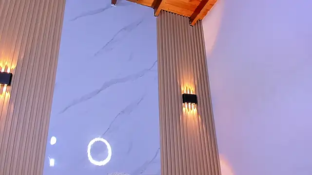  EMMYROSE online show from November 5, 2025, 7:52 am