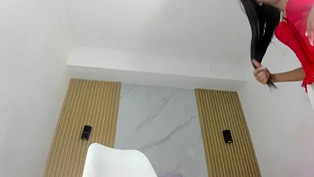  EMMYROSE online show from November 7, 2025, 7:36 pm