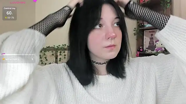 1lisabunny online show from November 14, 2025, 7:34 pm