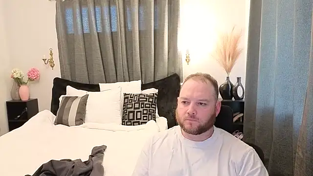 john clarisa online show from October 28, 2025, 4:38 am