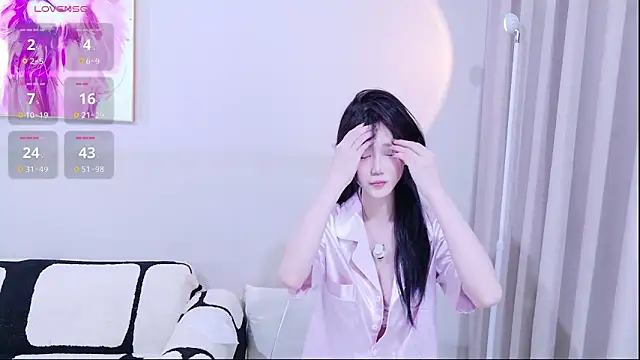 xiaoxi---n online show from November 18, 2025, 10:09 am