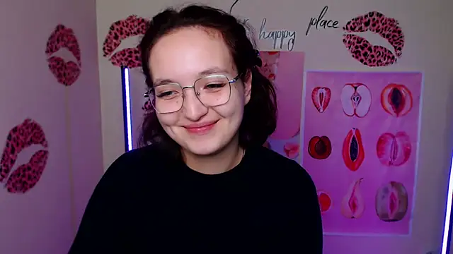 MissAriaa online show from October 28, 2025, 7:27 pm