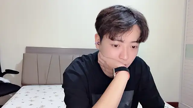 xiaoxiao1025 online show from November 7, 2025, 10:15 am