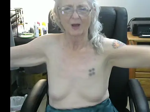 JoleneDelacroix online show from December 21, 2025, 4:52 am