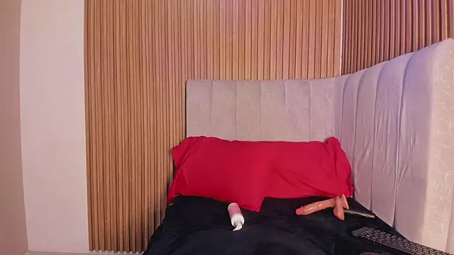 NhoanBrunette online show from February 22, 2026, 2:15 pm