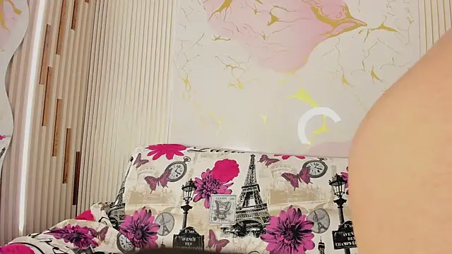 NhoanBrunette online show from April 22, 2026, 1:01 pm