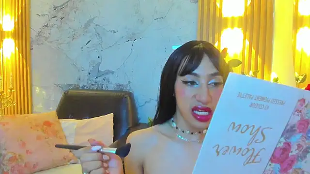 Nayla Monroee online show from November 10, 2025, 1:54 pm