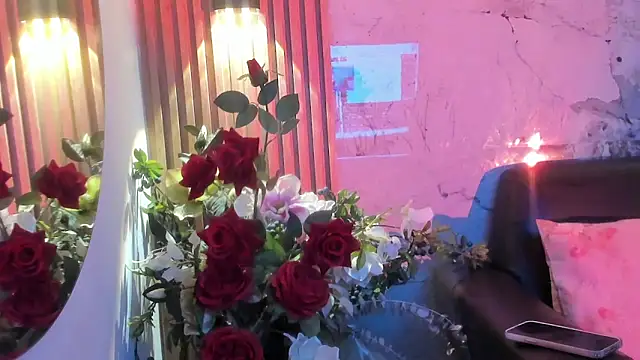 Nayla Monroee online show from December 2, 2025, 1:17 pm