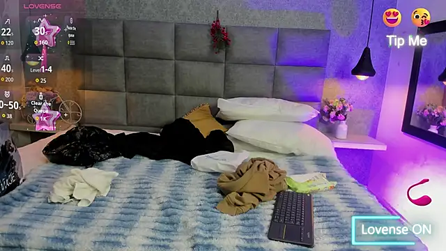 Luna Bella3 online show from December 18, 2025, 10:54 am