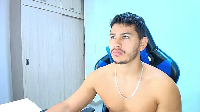 sophia and alex online show from November 10, 2025, 2:05 pm