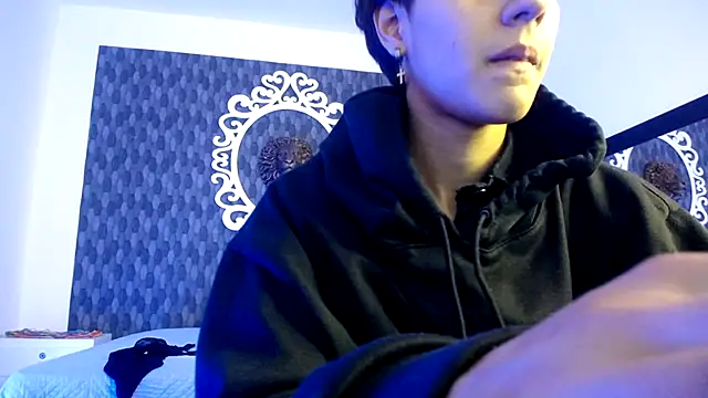 Snapshot of Ghost__Girl_ chatting on November 8, 2025, 3:29 am Ghost Girl online show from November 8, 2025, 3:29 am