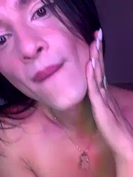 sara ssofia online show from November 3, 2025, 5:42 am